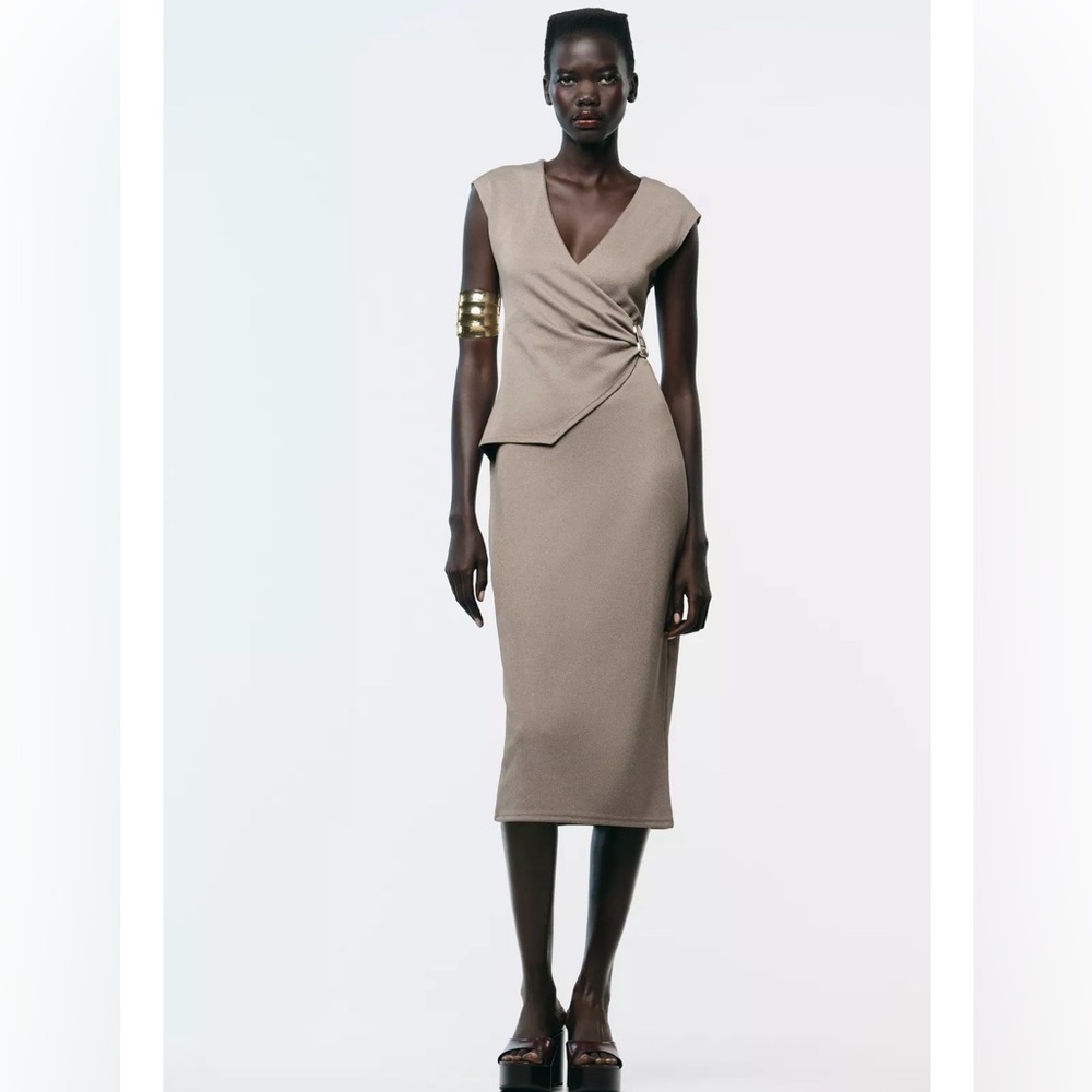 Zara NWT Elegant Taupe Dress With side buckle